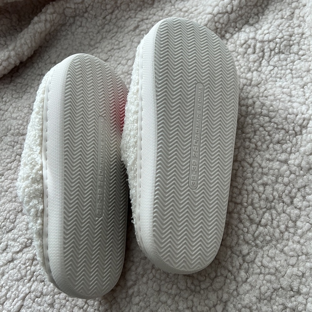 Slipper - Picture 4 of 4